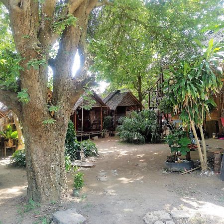Готель Easy Huts Ко-Ланта Екстер'єр фото