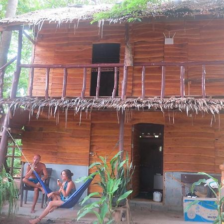 Готель Easy Huts Ко-Ланта Екстер'єр фото