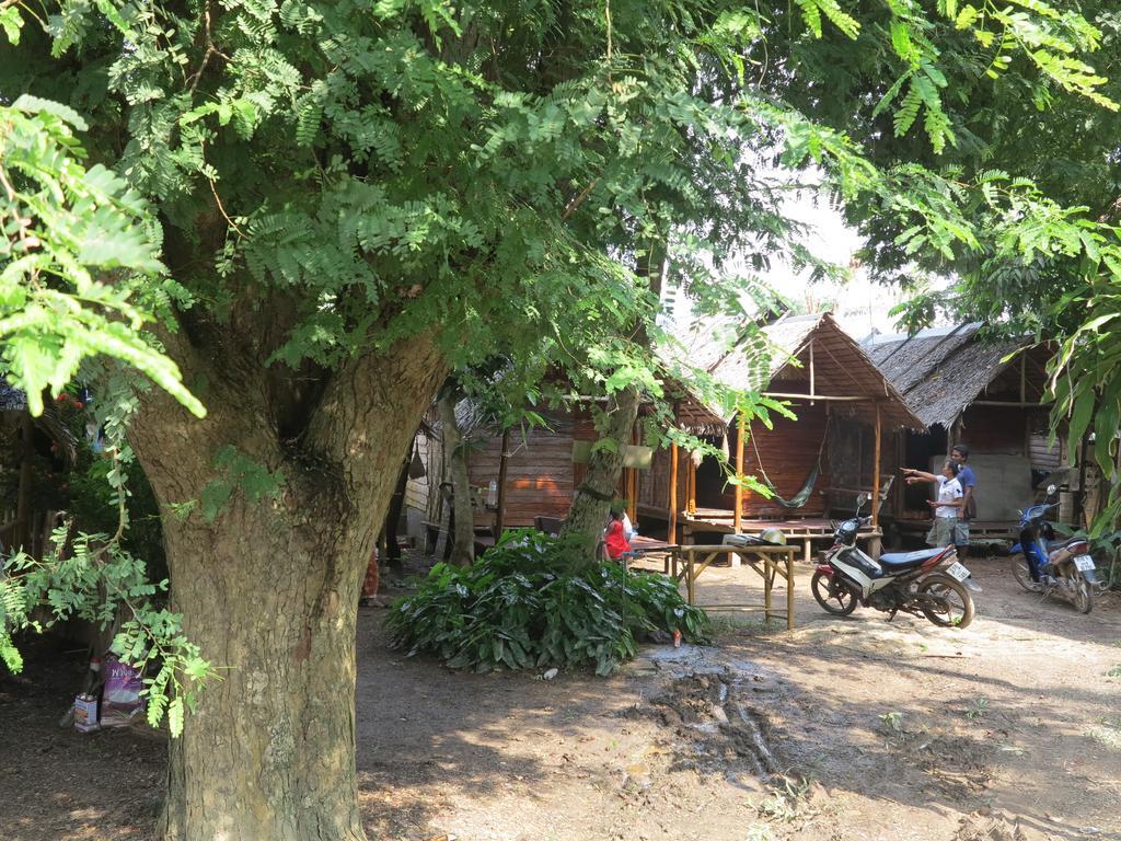 Готель Easy Huts Ко-Ланта Екстер'єр фото