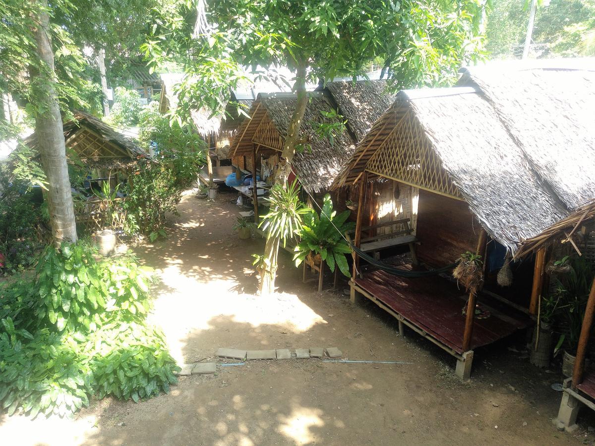 Готель Easy Huts Ко-Ланта Екстер'єр фото
