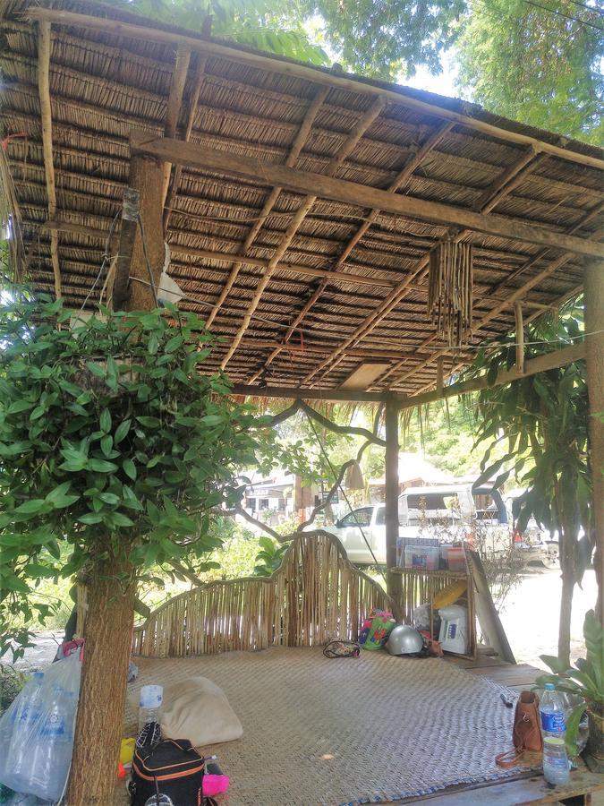 Готель Easy Huts Ко-Ланта Екстер'єр фото