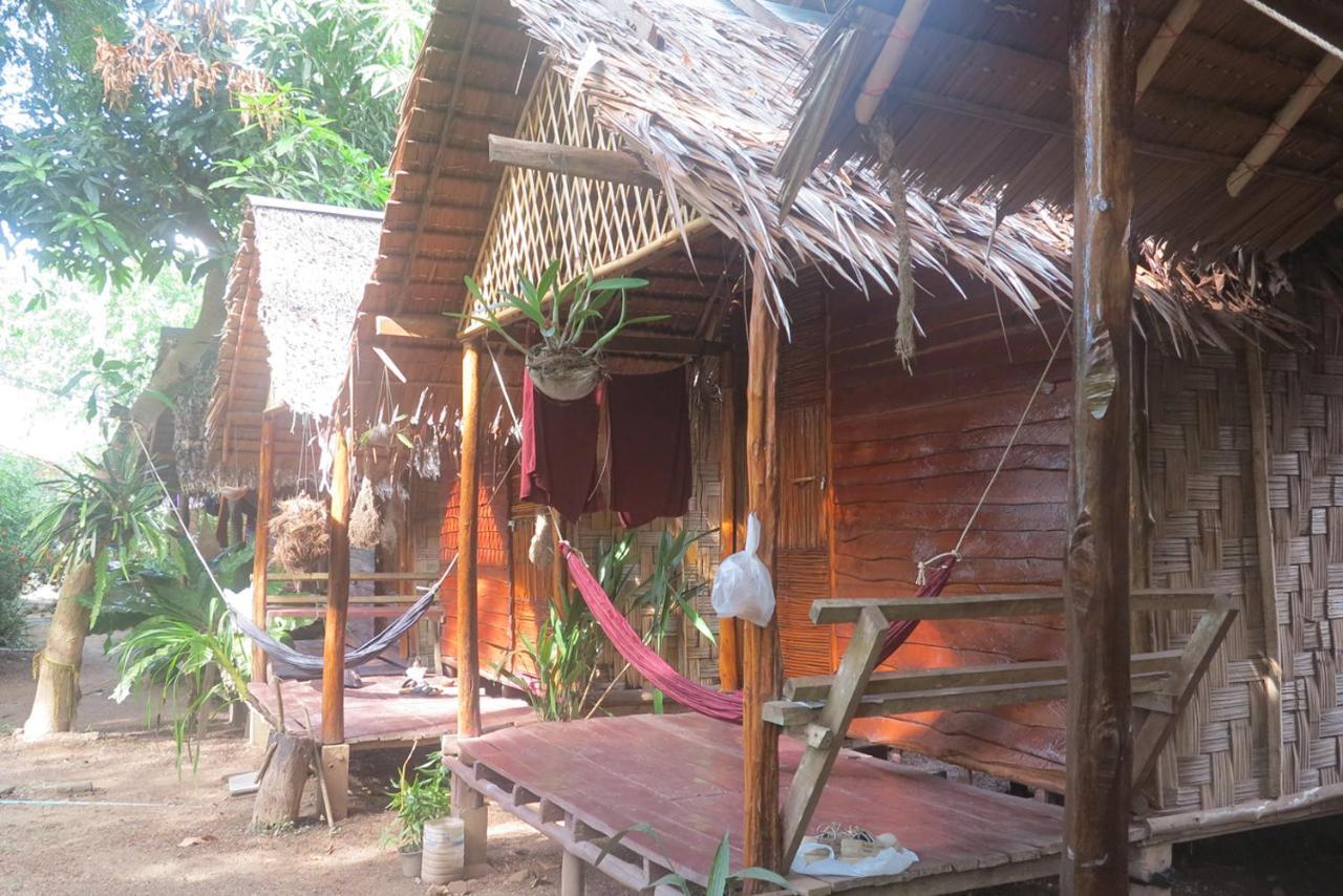 Готель Easy Huts Ко-Ланта Екстер'єр фото